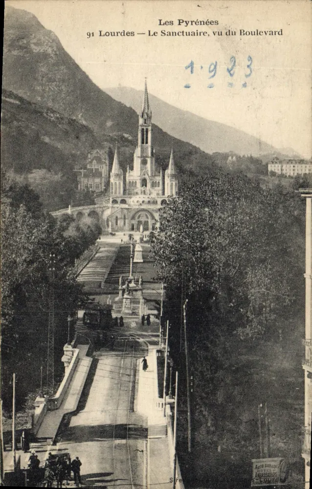 Lourdes — Le Sanctuaire, vu du Boulevard — Les Pyrénées, éditeur Anassiers - Recto