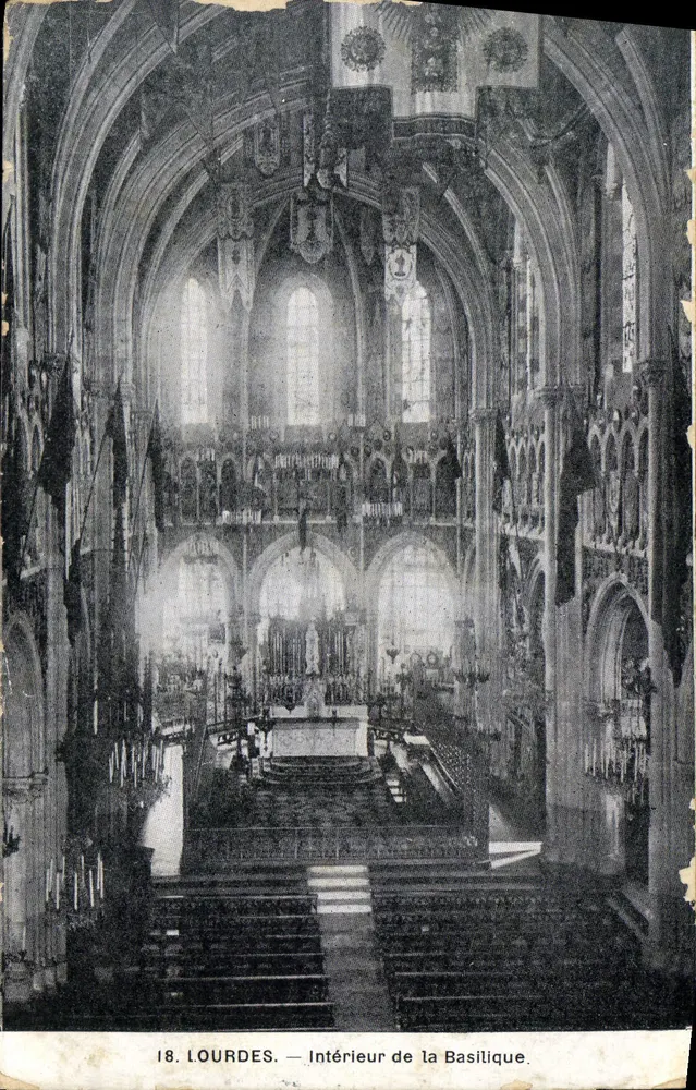Lourdes — Interior da Basílica — Editor não identificado, n° 18 - Frente