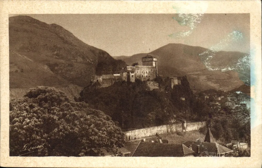 Lourdes — O Castelo Forte — P.D. — Editor P. Durelès - Frente