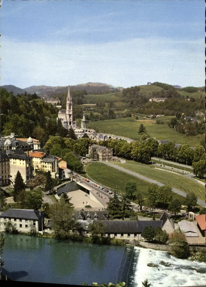 Lourdes — Das Heiligtum und der Gave — Verlag Franco-Loire, Nr. 31 - Vorderseite
