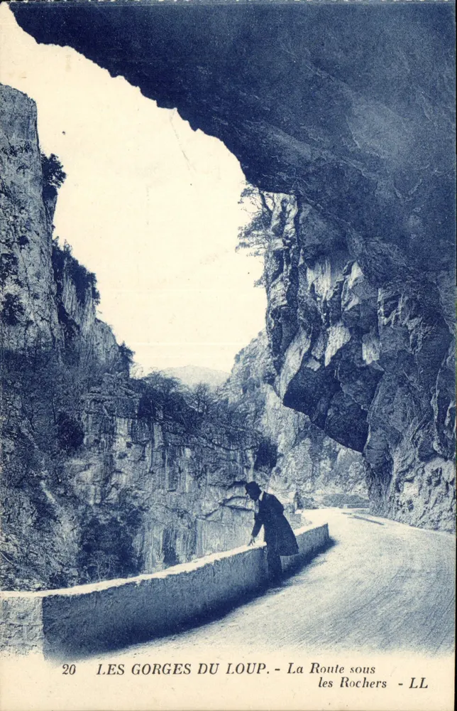 Die Gorges du Loup — Die Straße unter den Felsen — LL - Vorderseite
