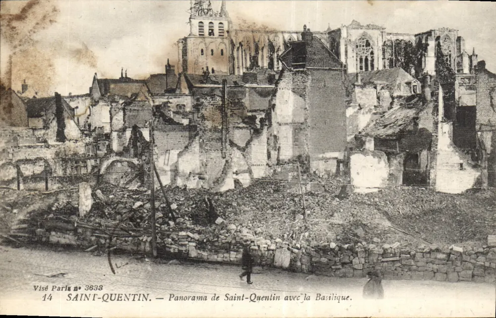 Saint-Quentin — Panorama de Saint-Quentin com a Basílica — Visé Paris n° 3633 - Frente