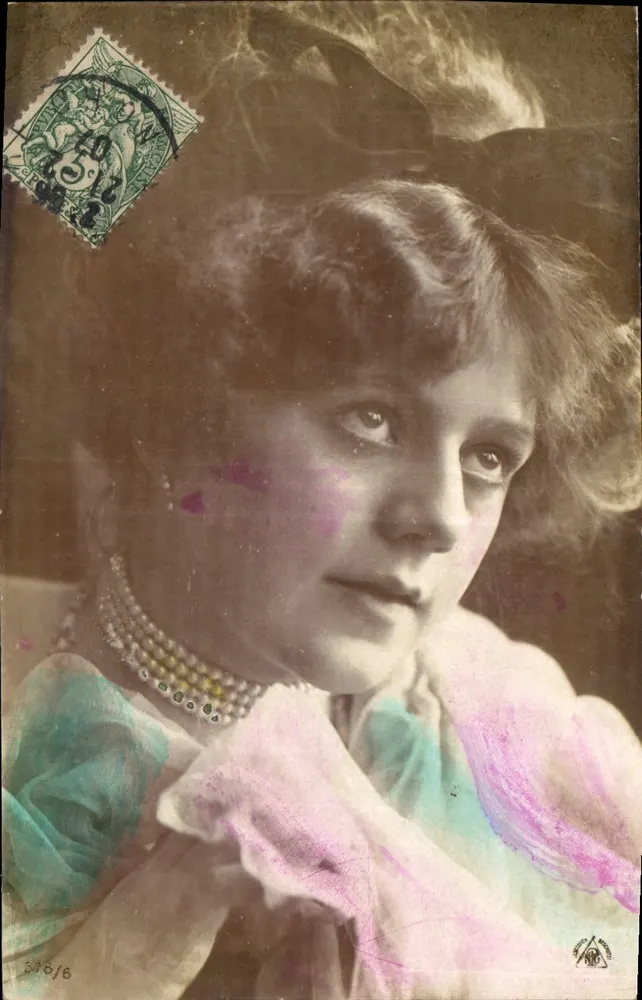 Jovem mulher em vestido colorido — retrato — Oranotypie, Berlim, n° 578/6 - Frente
