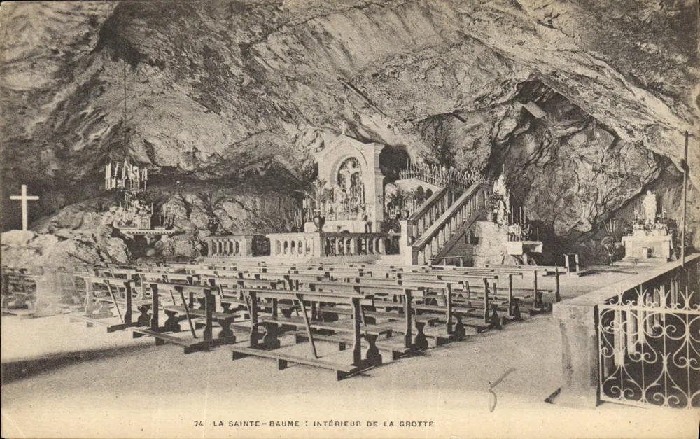 La Sainte-Baume : Interior da gruta — editor não identificado, n° de série 74 - Frente
