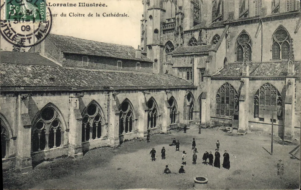 Hof des Cloisters der Kathedrale — Nancy — Lorraine Illustrée, n° 1712 - Vorderseite