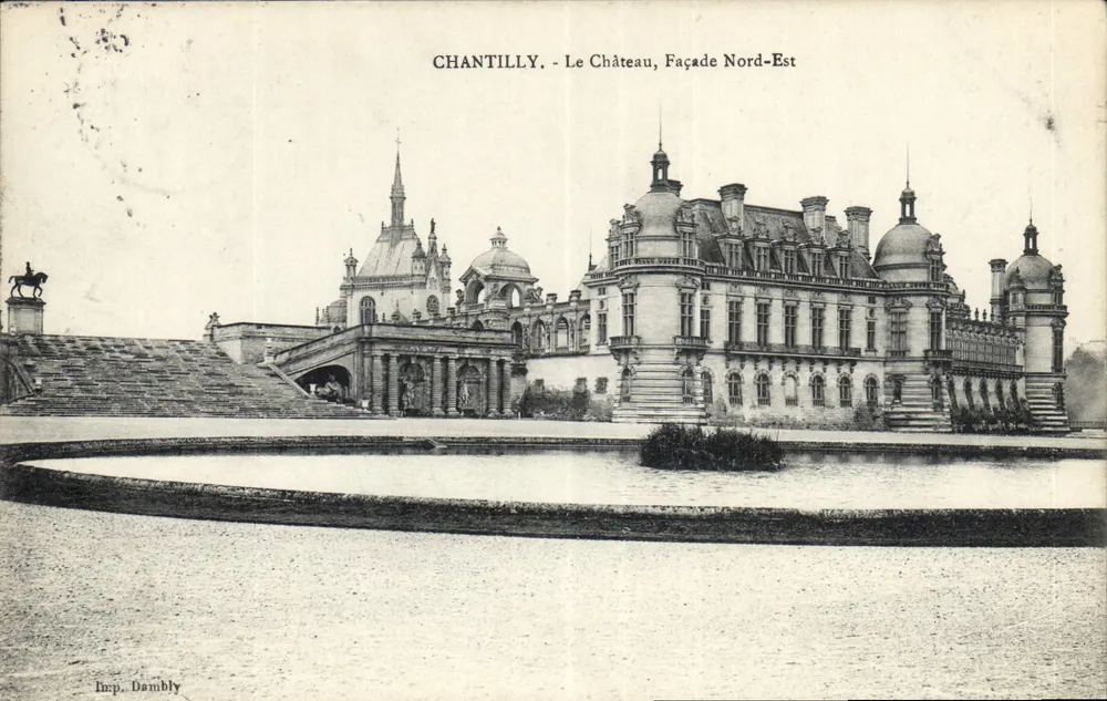 Chantilly - O Castelo, Fachada Nordeste — Imp. Dambly - Frente