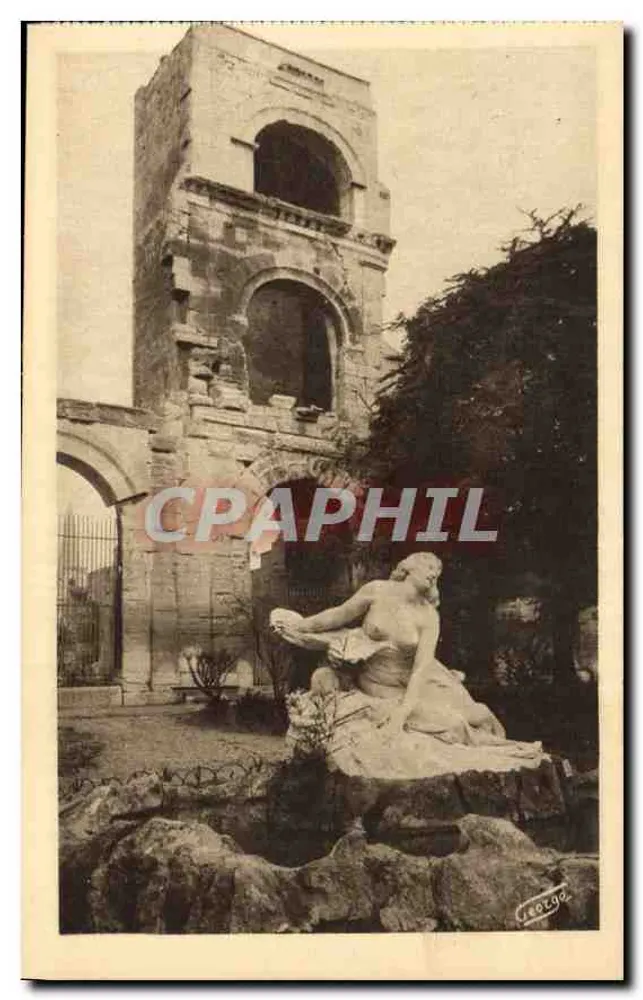 Arles-sur-Rhône — Öffentlicher Garten — Statue der Niobé und Turm von Roland - Vorderseite