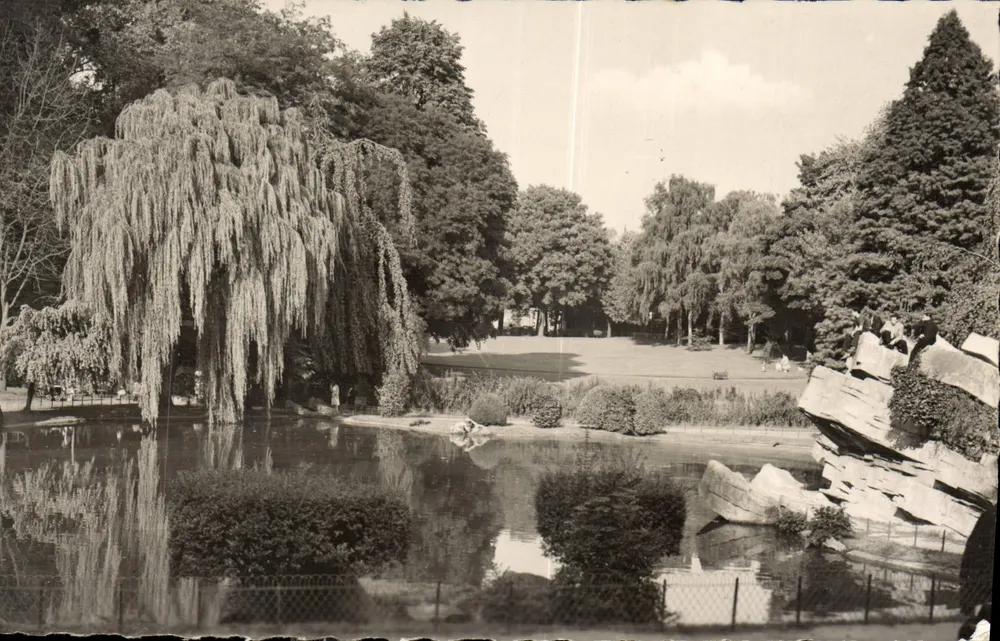 Valenciennes (Nord) — Panoramablick auf den Parc de la Rhonelle — Papeteries de Valenciennes (Nord) - Vorderseite