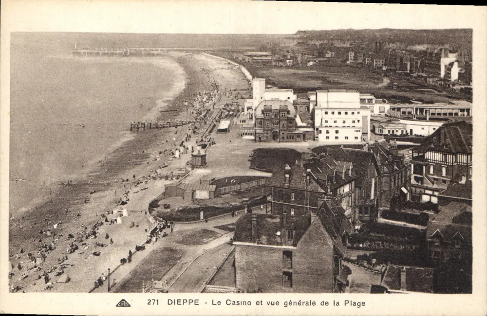 Dieppe - Das Casino und allgemeiner Blick auf den Strand — CPAHIL - Vorderseite