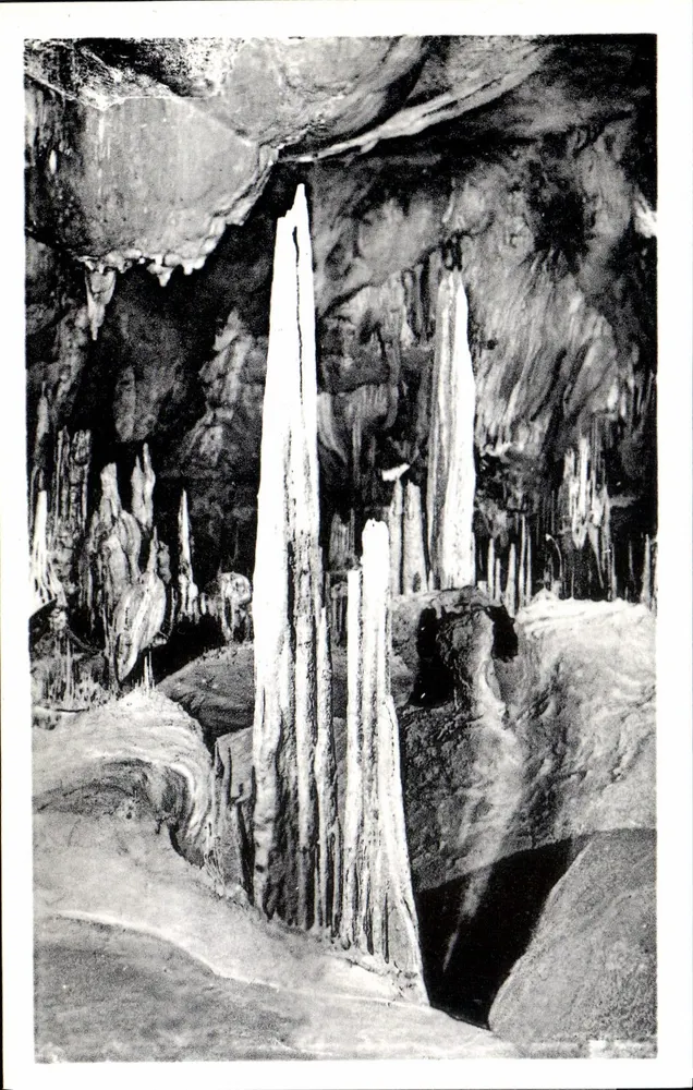 Die Pyrenäen - Die Grottes de Bétharram — Stalaktiten der oberen Höhle - Vorderseite