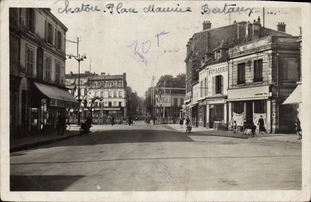 Châton. Place Maurice Bertaux — Ansicht der Straße mit Geschäften — Verlag R. Gallais, Rue de Malmont (Sceaux) - Vorderseite