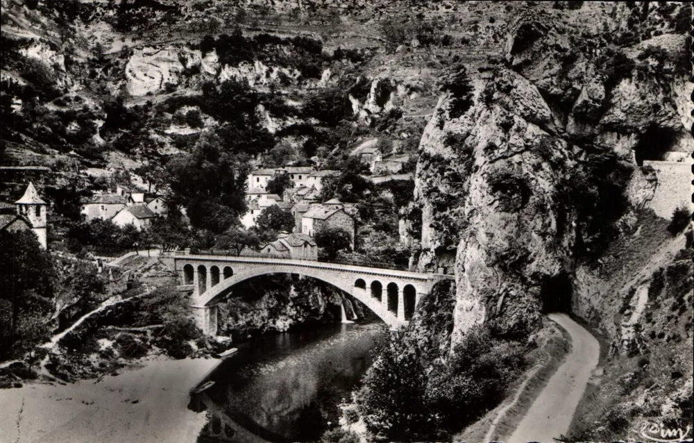 Gorges du Tarn — Saint-Chély-du-Tarn (Lozère) — Caimp Imp. (S.-et-L.) - Recto