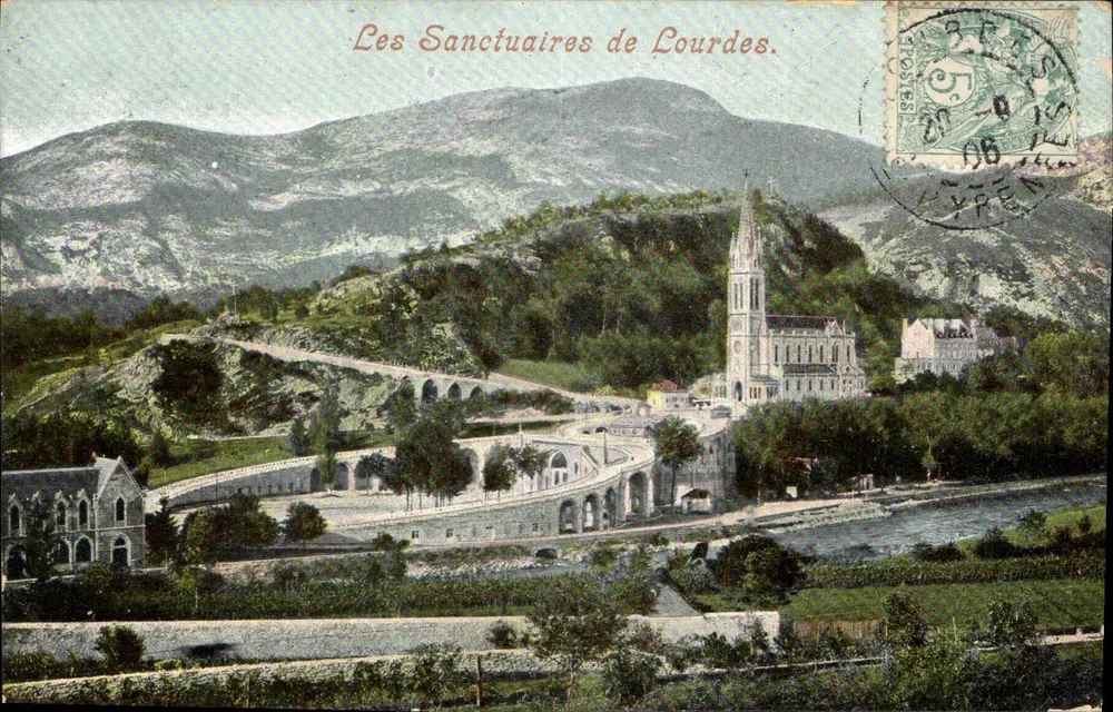Os Sanctuários de Lourdes — vista panorâmica — Edição de 'Alliance Catholique, Lourdes (H.P.)' - Frente