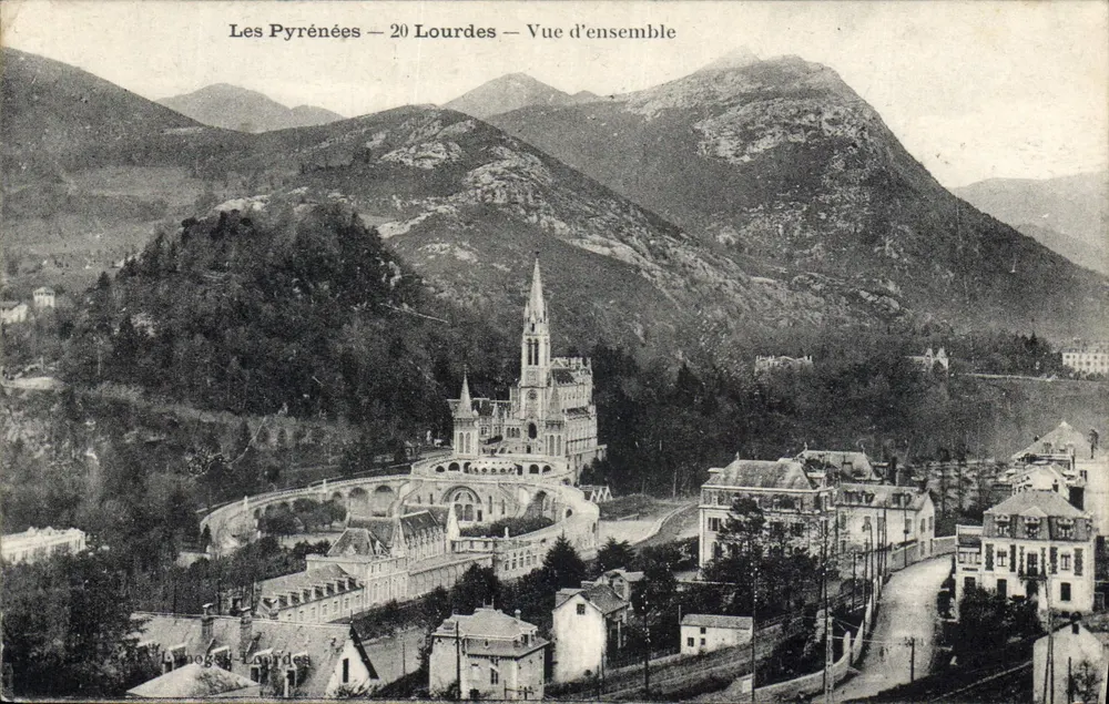 Lourdes — Vista geral — Editor L. Boegy - Frente