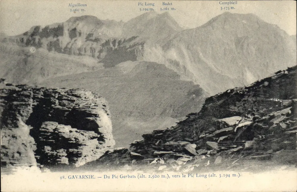 Gavarnie — Do Pic Gerbats (alt. 2.920 m.), em direção ao Pic Long (alt. 3.194 m.) — Editor G. Ledorneur, n° 98 - Frente