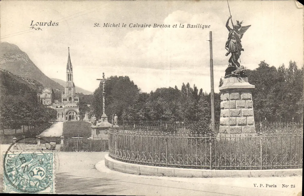 Lourdes — Saint Michel le Calvaire Breton und die Basilika — V.P. Paris Nr. 23 - Vorderseite