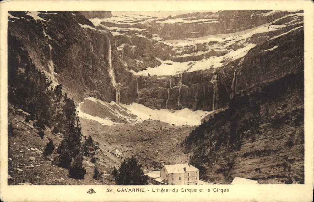Gavarnie - Das Hotel du Cirque und der Cirque — Verlag: A. Gavarnie, Nr. 59 - Vorderseite