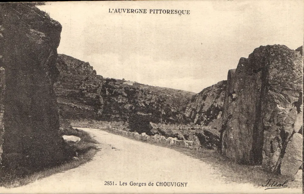 Die Schluchten von Chouvigny — Das pittoreske Auvergne — Ideal, Nr. 2851 - Vorderseite