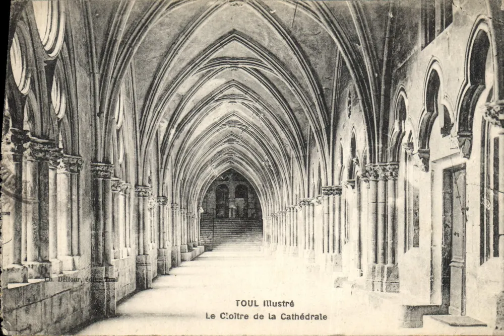 O Cloister da Catedral — Toul — editor Delfour, n° 224 - Frente