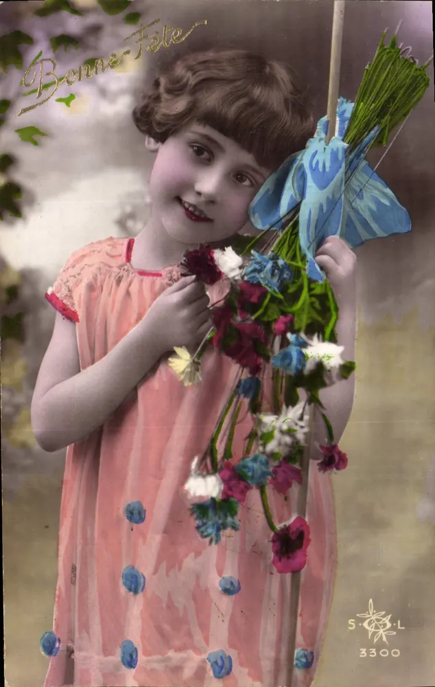 Mädchen mit Blumenstrauß — Frohe Geburtstagskarte — S·O·L 3300 - Vorderseite