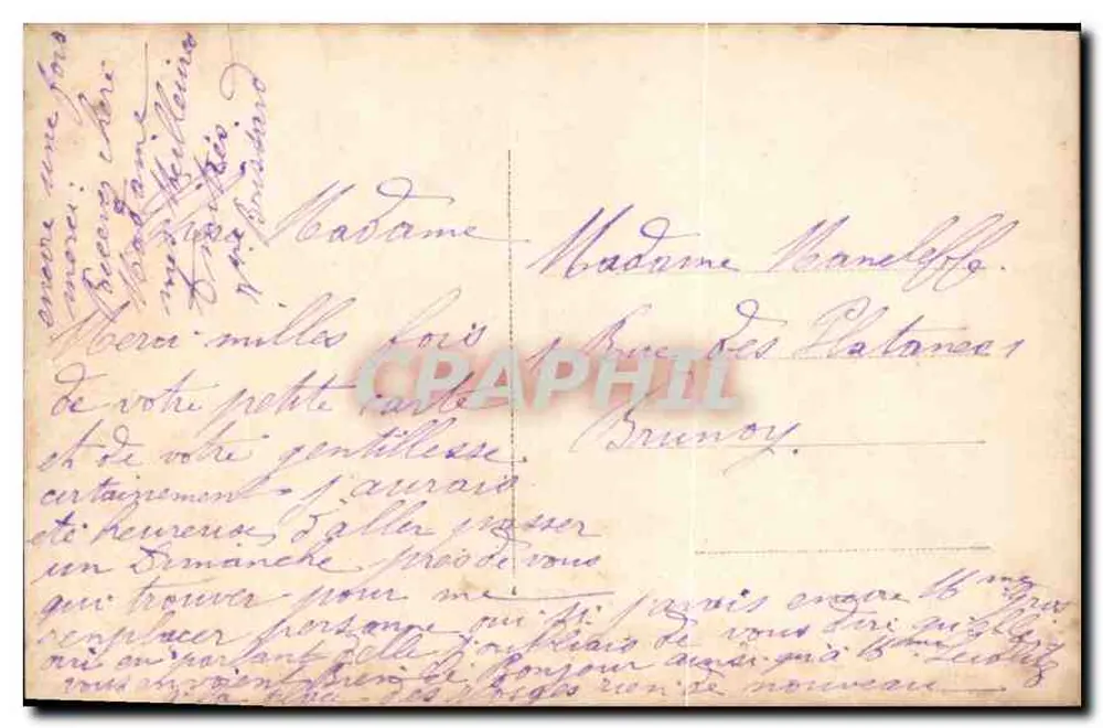 Mulher ao lado de um bassin — rosas e carnções — editor Amities - Verso
