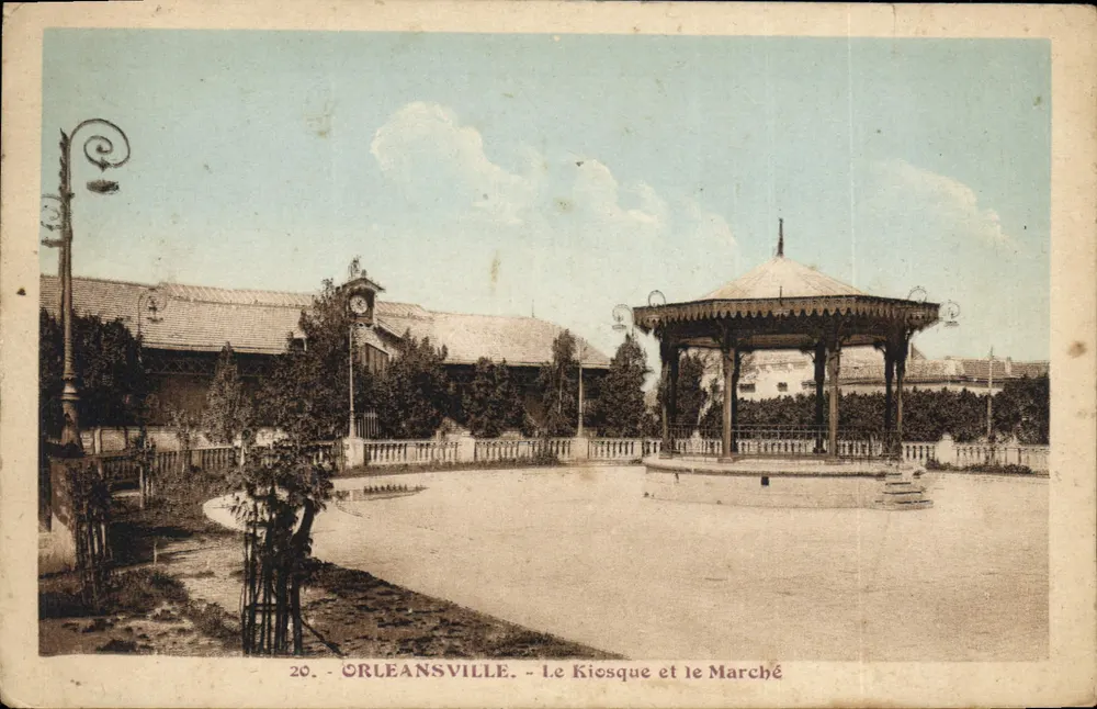Orléansville - O Kiosque e o Mercado — Fototipo Etablissement d'Alger, n°20 - Frente