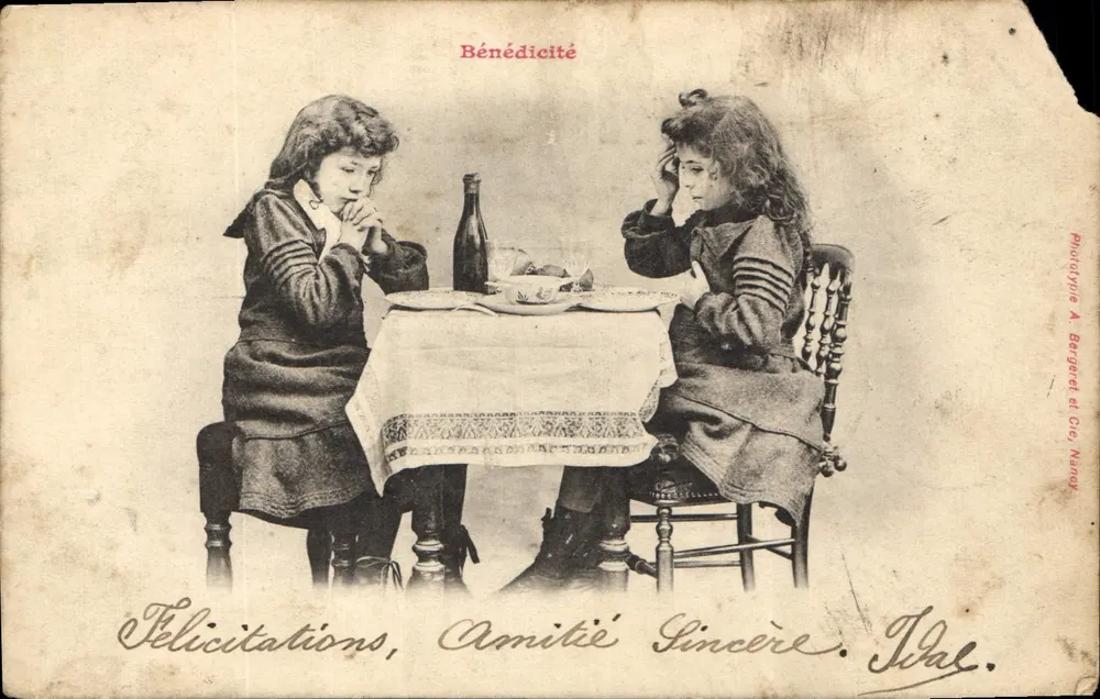 Duas jovens moças à mesa — Bénédicité — Phototype A. Bergeret et Cie, Nancy - Frente