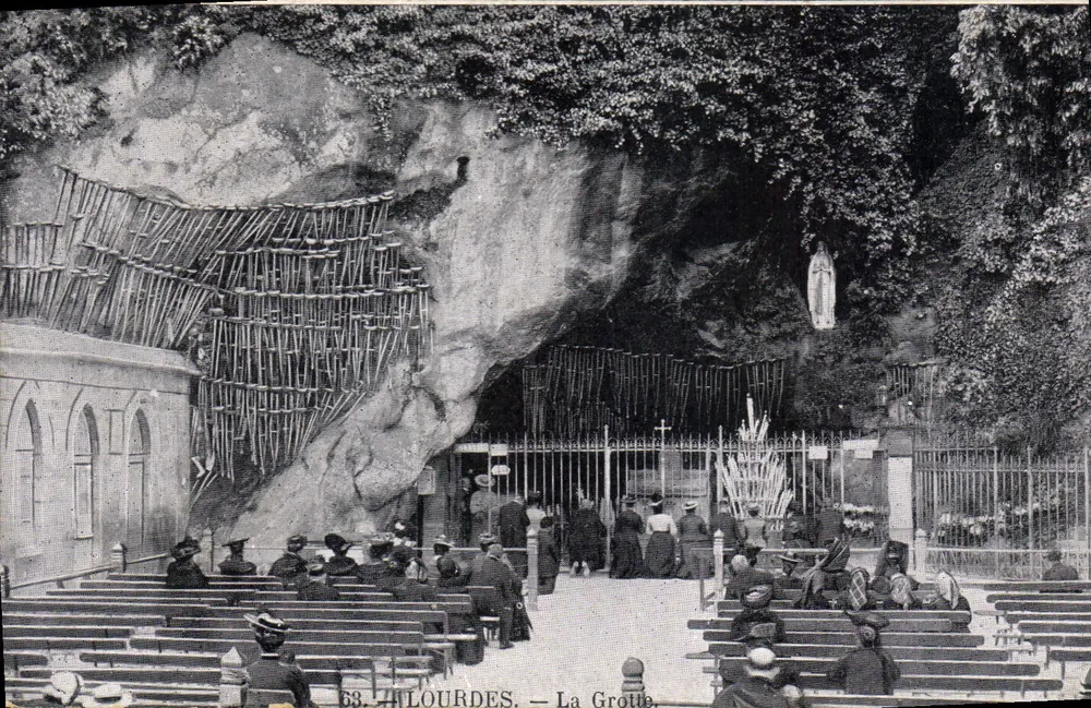 Lourdes — A Gruta — editor não identificado, n° de série 63 - Frente