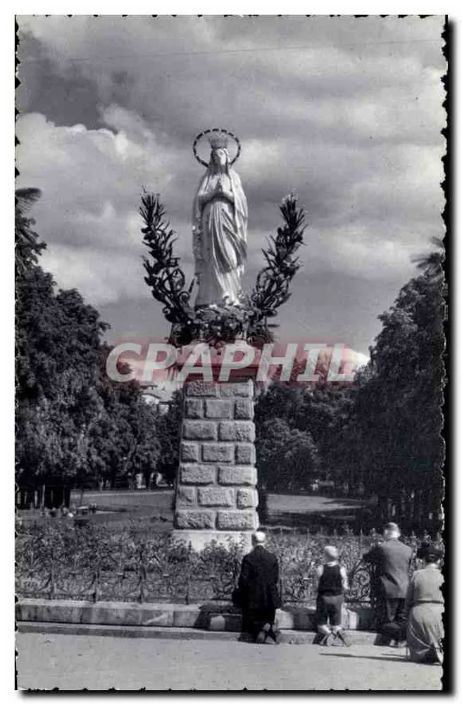 A Virgem Coroada — Lourdes — Edição Postal do Tesouro - Frente