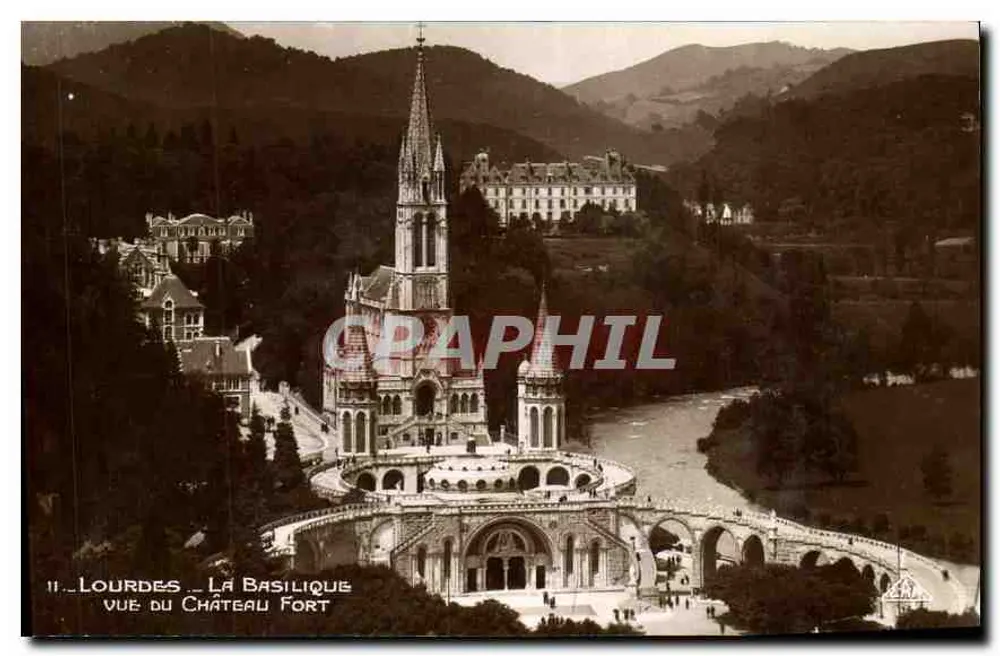 Lourdes — Die Basilika vom Schloss aus gesehen — C.A. P. Strasbourg - Vorderseite
