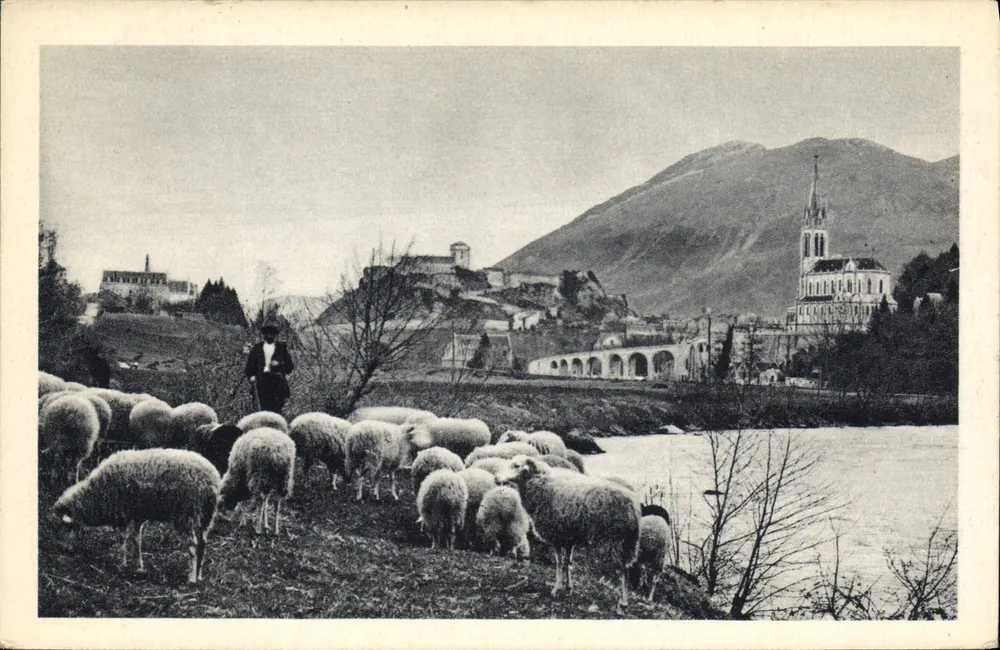 Lourdes — Die Basilika und der Burgschloss — Lourdes-Ausgabe - Vorderseite
