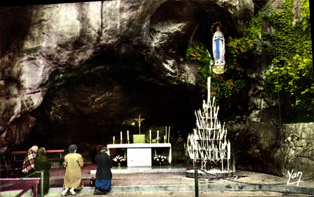 A Gruta Milagrosa — Lourdes — Edições YAN 20-M-43 - Frente