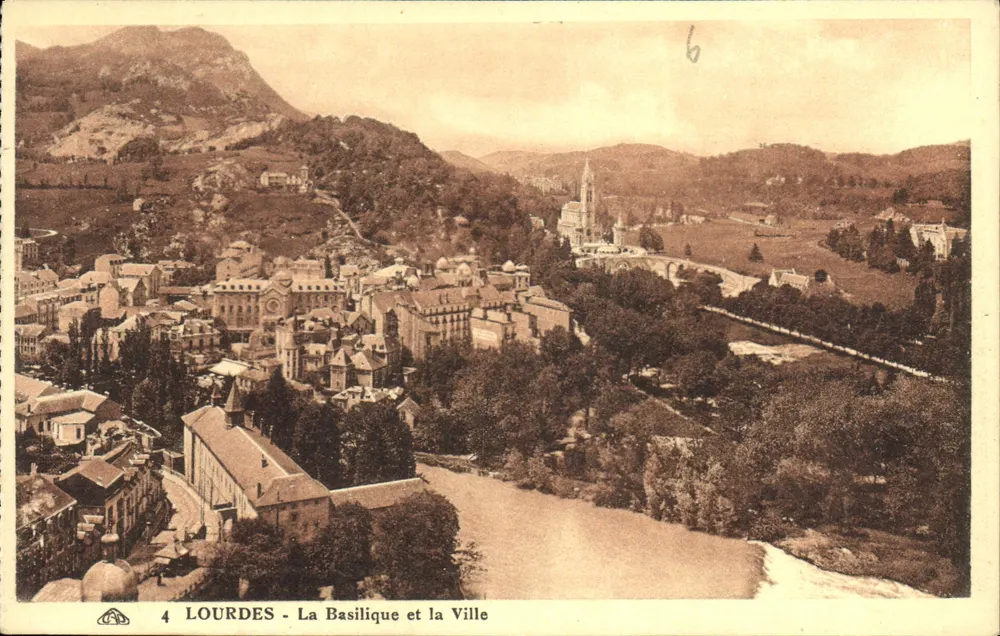 Lourdes - Die Basilika und die Stadt — Seriennummer 4 - Vorderseite