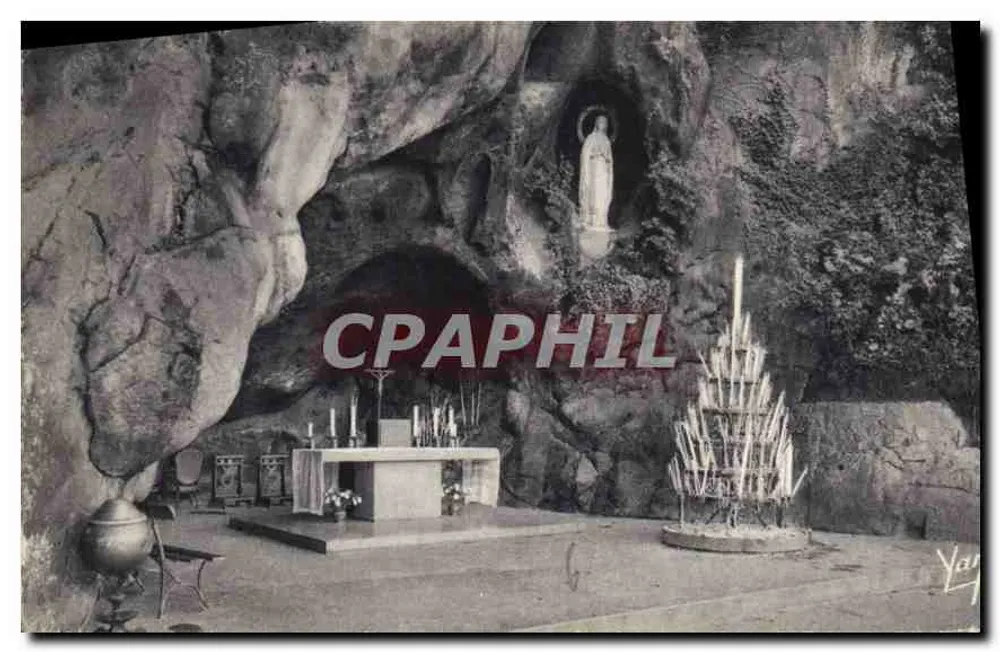 Gruta de Lourdes — Nossa Senhora de Lourdes — Foto Quincul - Frente