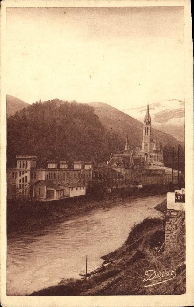 Lourdes — Die Basilika und das Schutzhaus der Pilger — Edition P. Doicot - Lourdes - Vorderseite