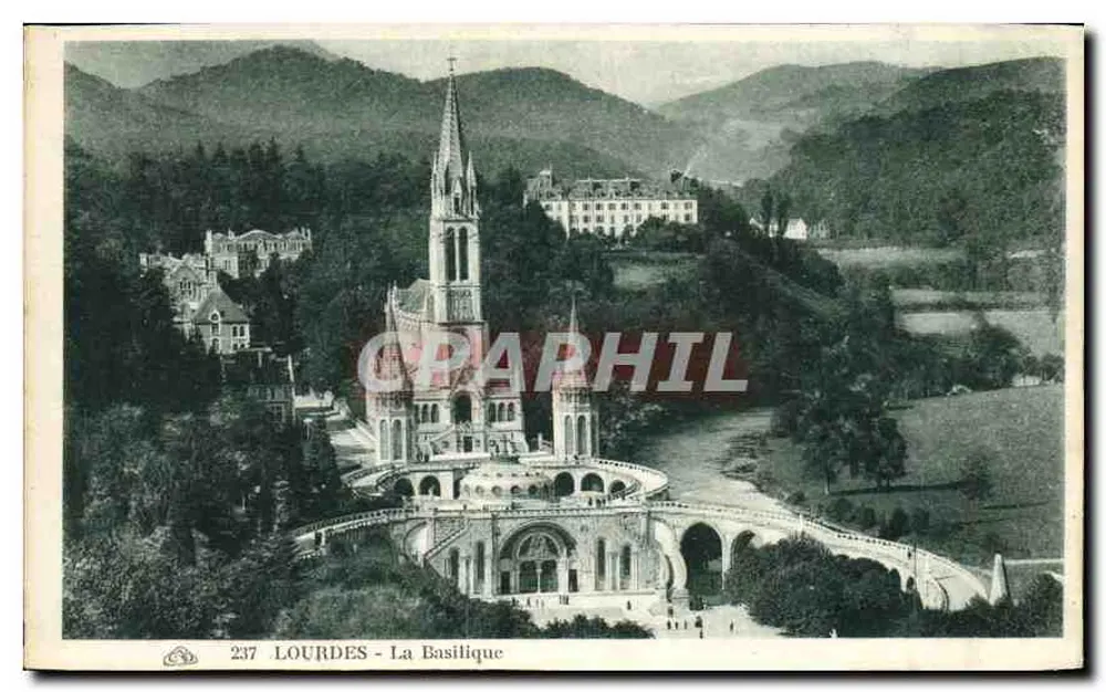 Lourdes - A Basílica — editor: Ateliers des Arts Photographiques, Strasbourg — número de série 237 - Frente