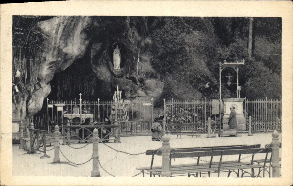 Lourdes — A Gruta Milagrosa — Edit. du Palais du Rosaire - Lourdes - Frente