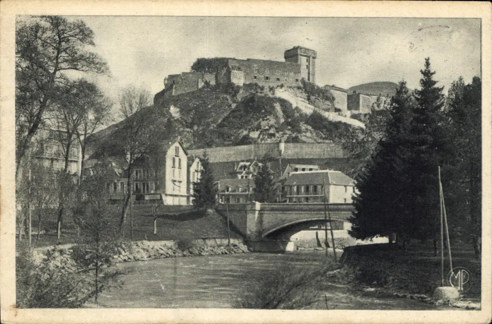 Vaste vesting van Lourdes — Pyreneeën — Edities Pau - Voorkant