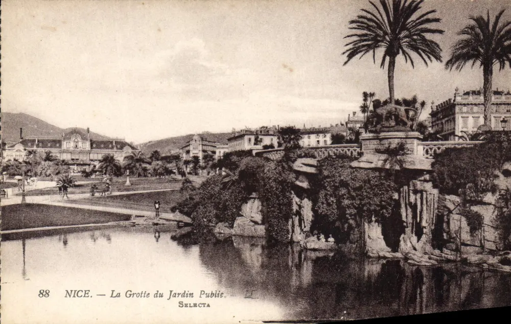 NICE — A Gruta do Jardim Público — Selecta - Frente
