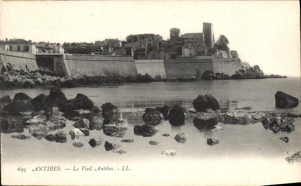 Antibes — O Velho Antibes — LL. n°695 - Frente