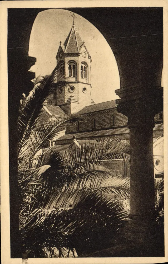 Abtei Notre-Dame de Lérins — Abteikirche vom Noviziat aus gesehen — Clichés du Monastère - Vorderseite
