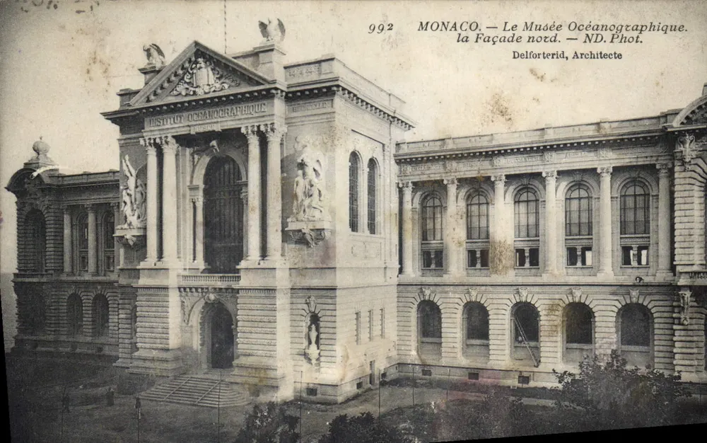 Monaco — O Museu Oceanoográfico — a Fachada norte — ND. Fotografia — Delforterid, Arquiteto - Frente
