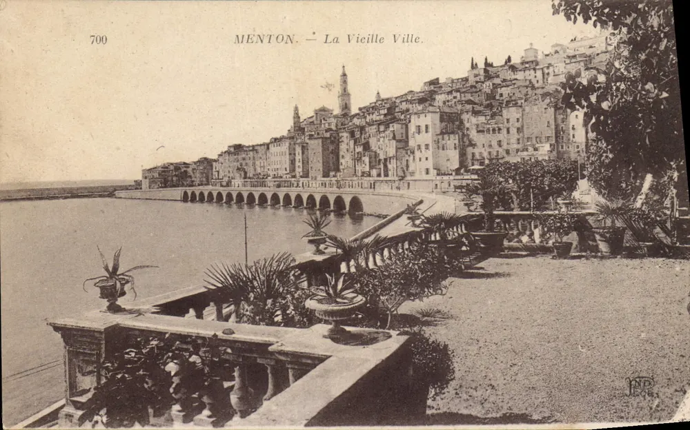 Menton — A Velha Cidade — editor ND, n° 700 - Frente