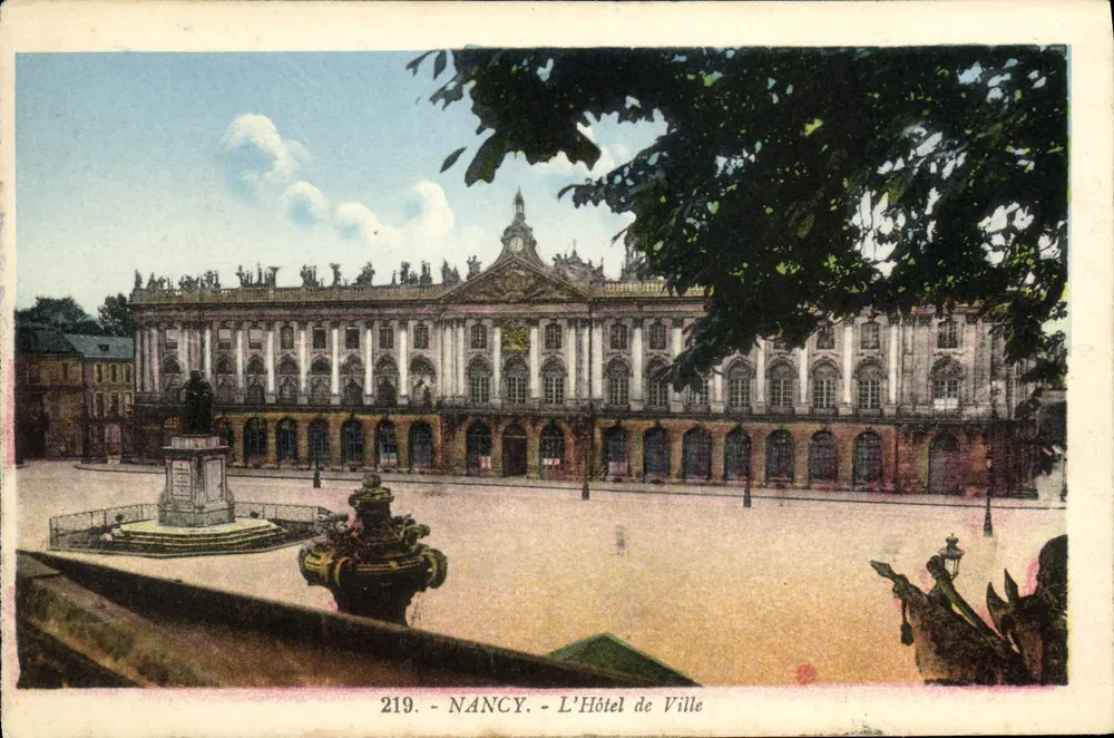 NANCY - Het Stadhuis — uitzicht op de plein met beeld en fontein — anonieme uitgever, n° 219 - Voorkant