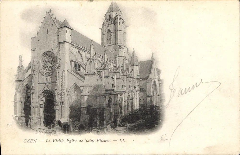 Caen — Ansicht der alten Kirche Saint-Étienne — LL. - Vorderseite