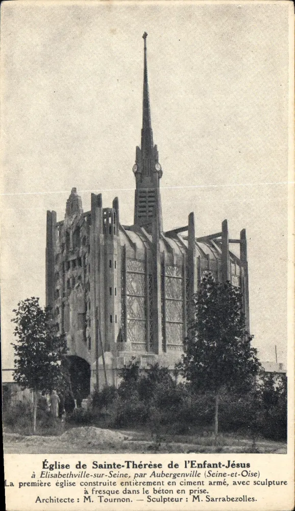 Igreja de Santa Térèsa do Menino Jesus — Élisabethville-sur-Seine, Seine-et-Oise — Arquiteto M. Tournon, Escultor M. Sarrabezolles - Frente
