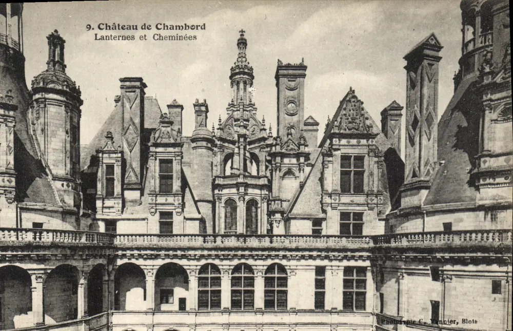 Castelo de Chambord — Lanternas e Chaminés — Fototipia C. Lempster, Blots - Frente