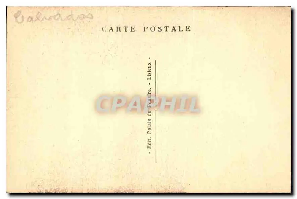 Lisieux — Estátua de Santa Teresinha no cemitério — Palais du Rosaire - Verso
