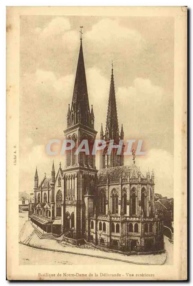 Basilika Notre-Dame de la Délivrande — Außenansicht — Cliché A. II - Vorderseite