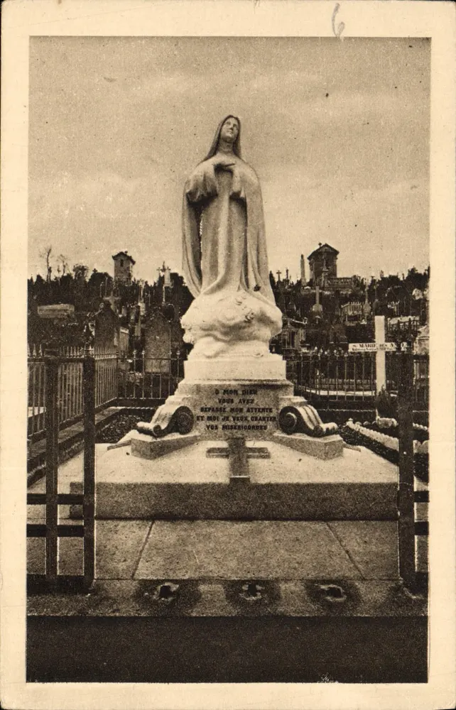 Statue der Jungfrau des Rosenkranzes — Friedhof der Karthäuser von Lisieux — unbekannter Verleger, Seriennummer nicht sichtbar - Vorderseite